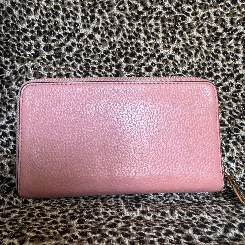 Michael Kors Pink Zip-Around Leather Wallet - Picture 2 of 12